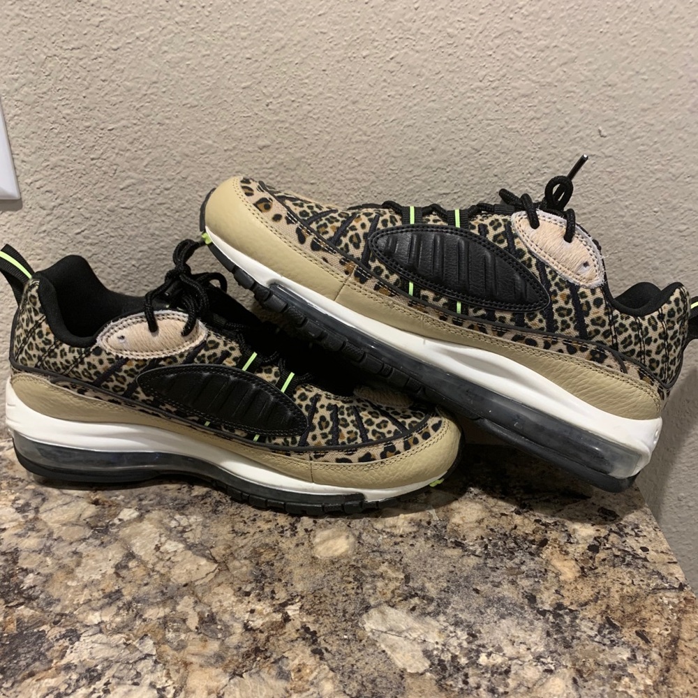 Women’s Nike Air Max 98 Premium Leopard Size 10